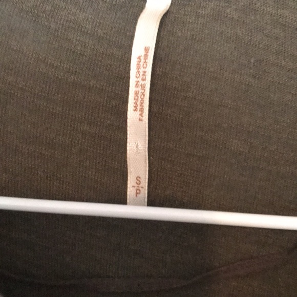 Free People blouse in an army Green colour. Size Small - Picture 2 of 8